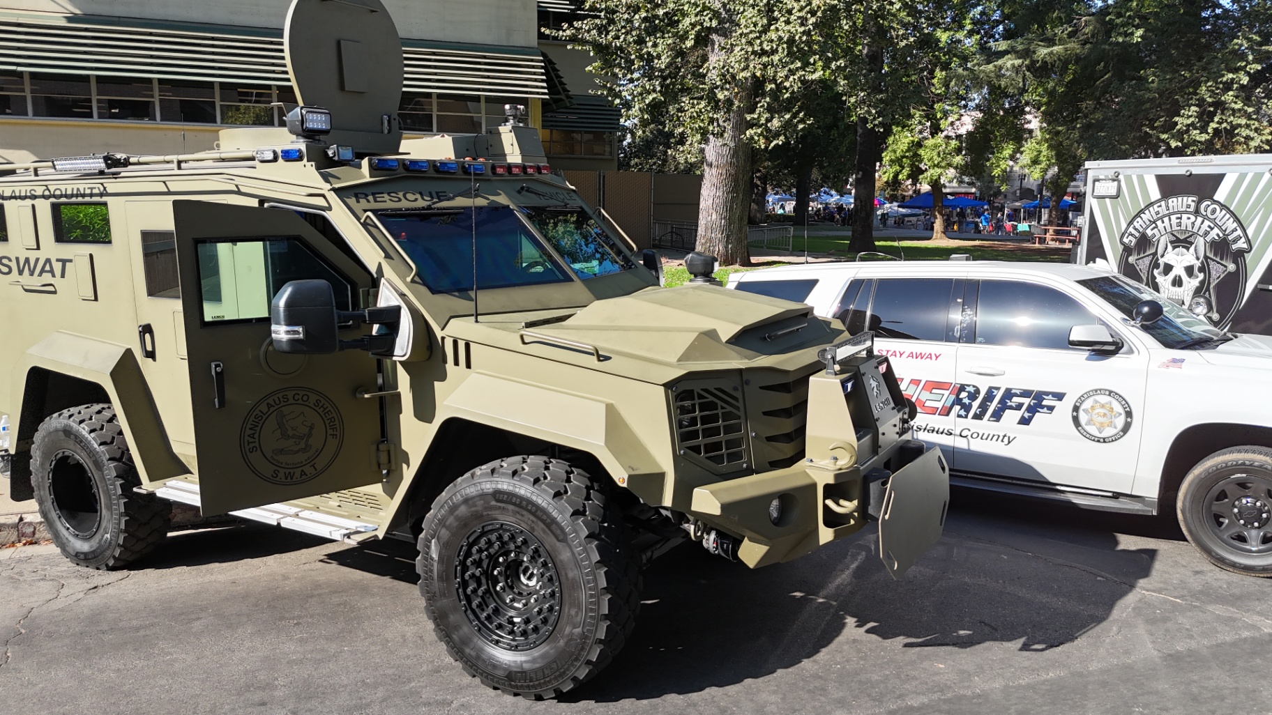 Sheriff rescue vehicle display