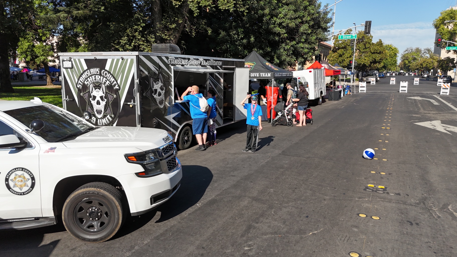 Sheriff K9 trailer display
